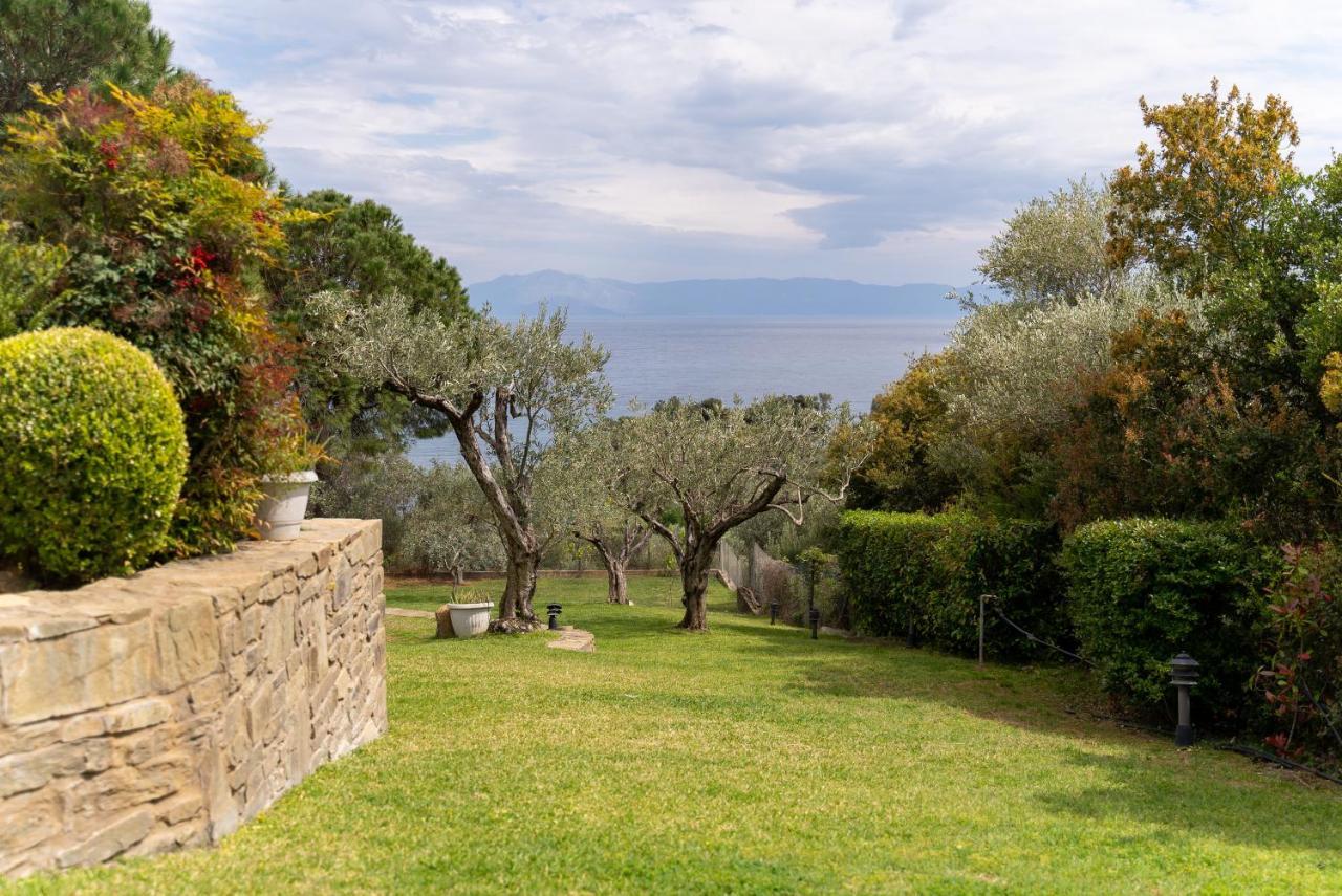 Villa Elia Kavala - Mediterranean Holiday Villa PalaiónTsiflíkion Eksteriør billede